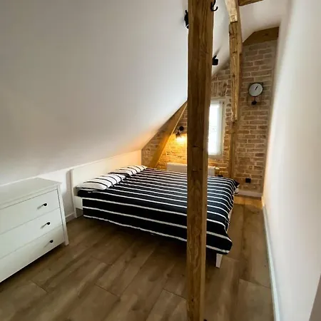 Hostel 19