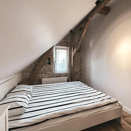 19 Hostel *
