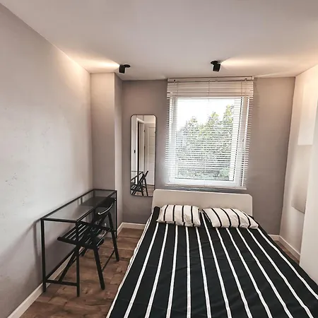 19 Hostel *