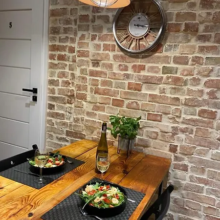 Vandrarhem 19 *