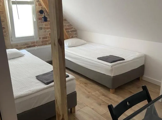 19 بيت شباب سوبوت